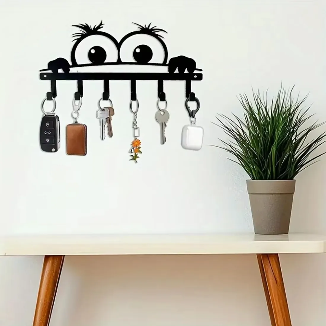 CIFBUY 1pc Metal Wall Hook Cute Big Eyes Curled Eyelashes Face Design Key Remote Jewelry Holder Bathroom Living Room