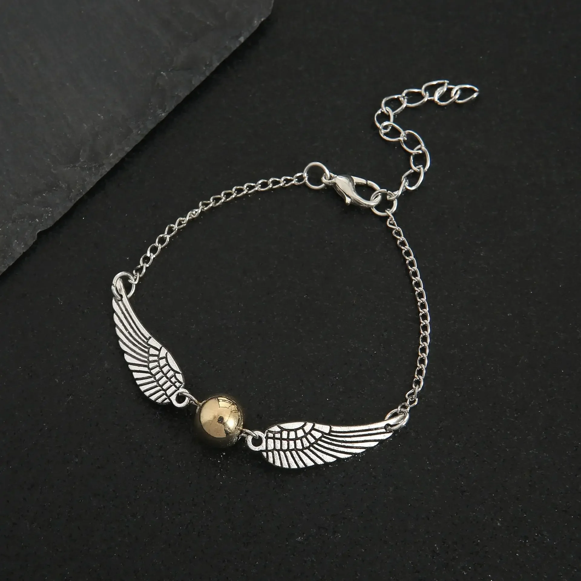 Cosplay Magic Wings Bracelet Golden Snitch Bracelet Multi Wings Creative Universal Couple Accessories Women Jewelry X-mas Gift