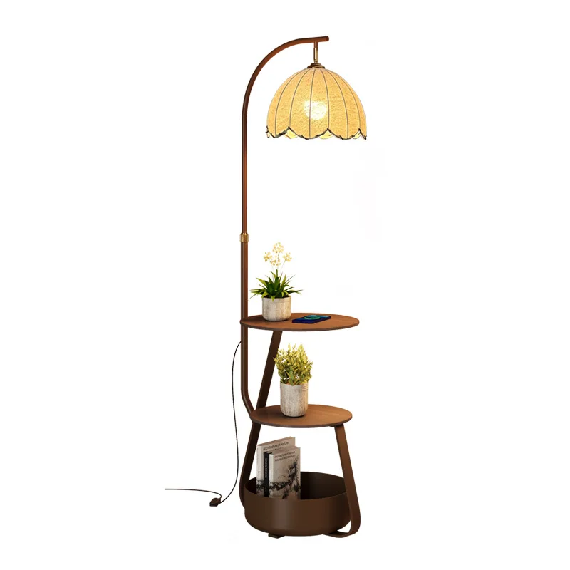 Lámpara de pie medieval, lujo ligero y sentido de alta gama, lámpara de mesa de centro moderna y sencilla