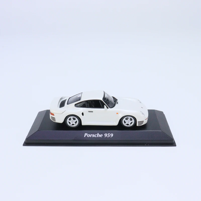 Op voorraad: 1:43 959 1987, supercar gegoten legering simulatie automodel, festivalcadeau voor jongens, verzamelbaar decoratief item voor volwassenen.