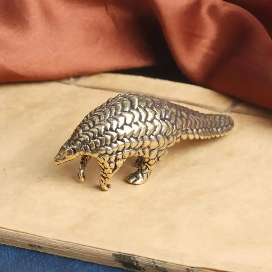 1 Pièce Petite Statue Rétro en Cuivre de Pangolin, Décoration Micro pour la Maison, Statue Artisanale de Bureau, Accessoire Cadeau, Ornement Créatif
