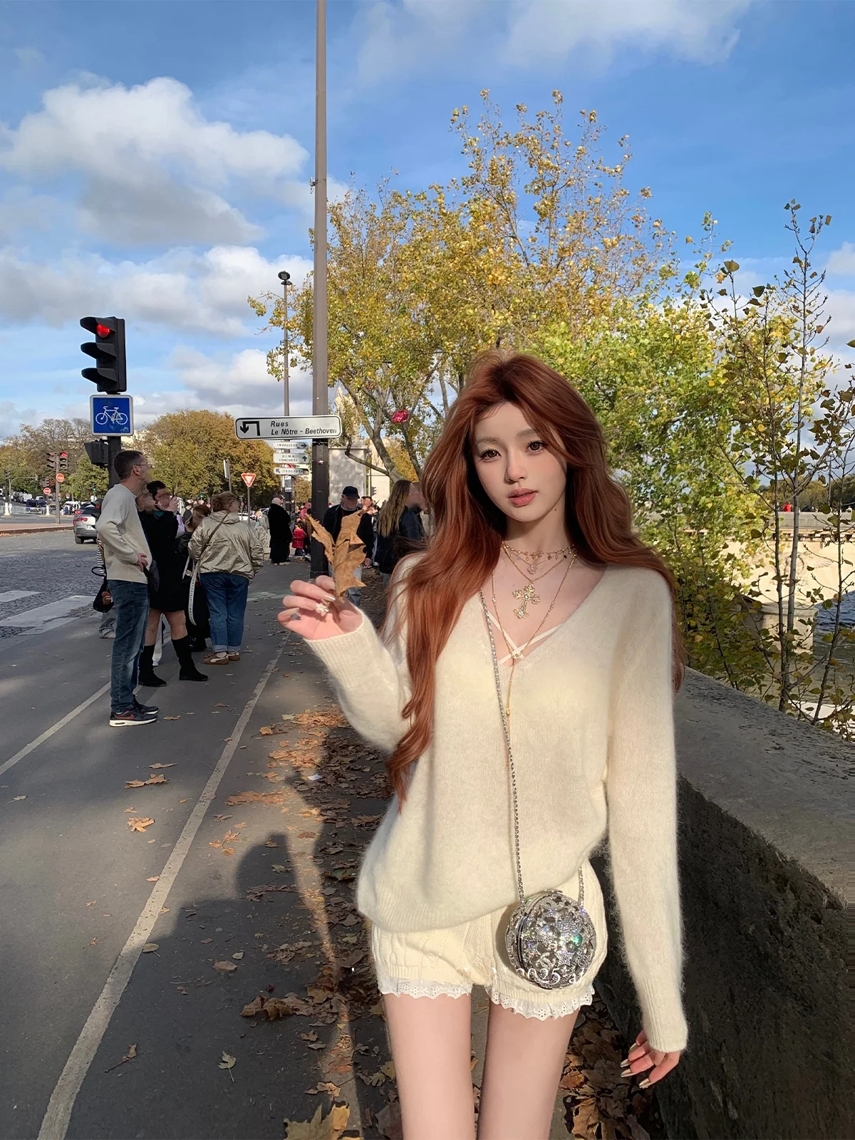 

Мягкий уютный шерстяной свитер из 100% шерсти для женщин, четыре цвета, комфортный, в стиле Paris Diary, из гардероба Llan's, теплый, с V-образным вырезом, длинный рукав