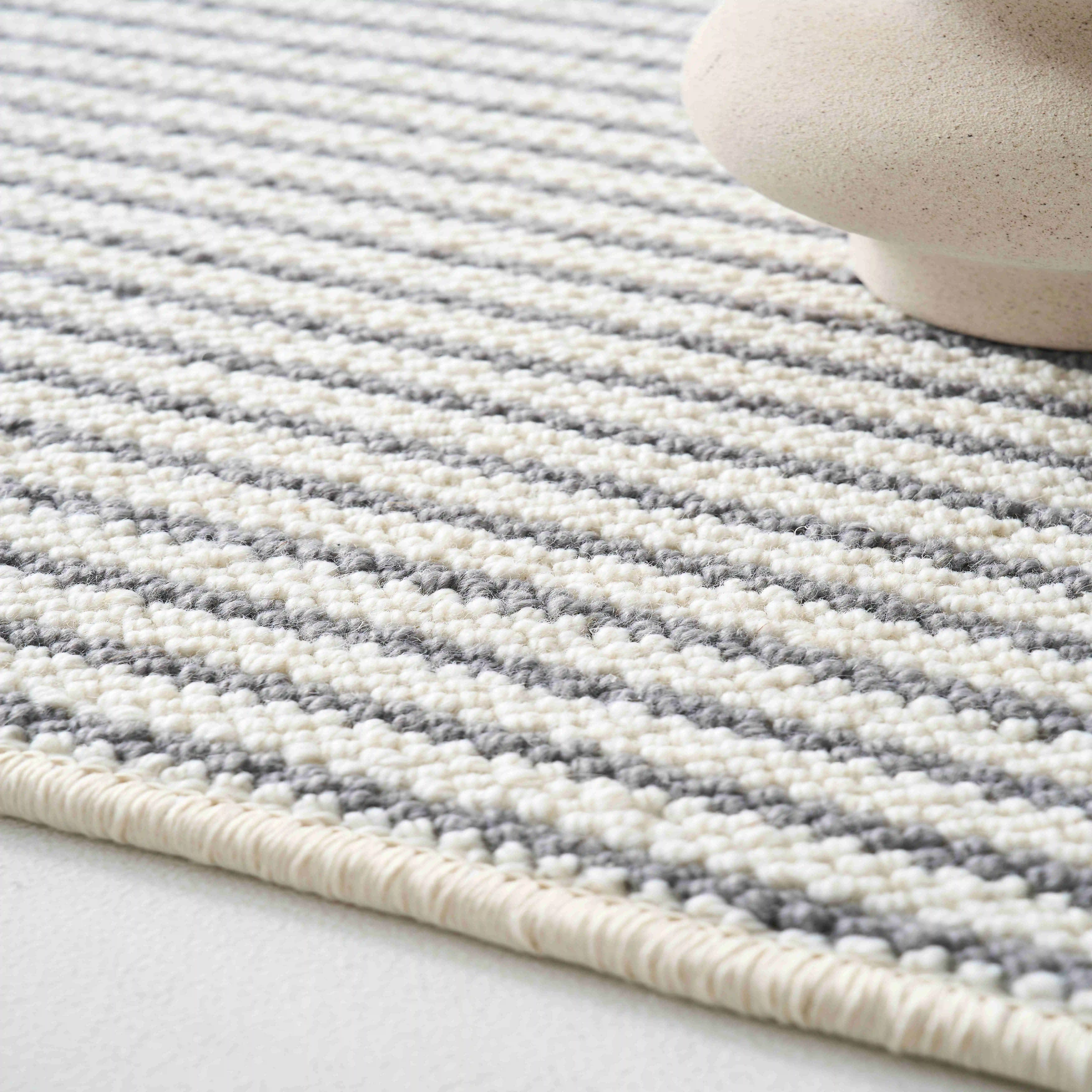 2026 Luxury Wool Blend Carpet Large Size Modern Minimalist Easy to Clean Non Slip Durable Area Rugs for Bedroom Hotel Lobbypromo
