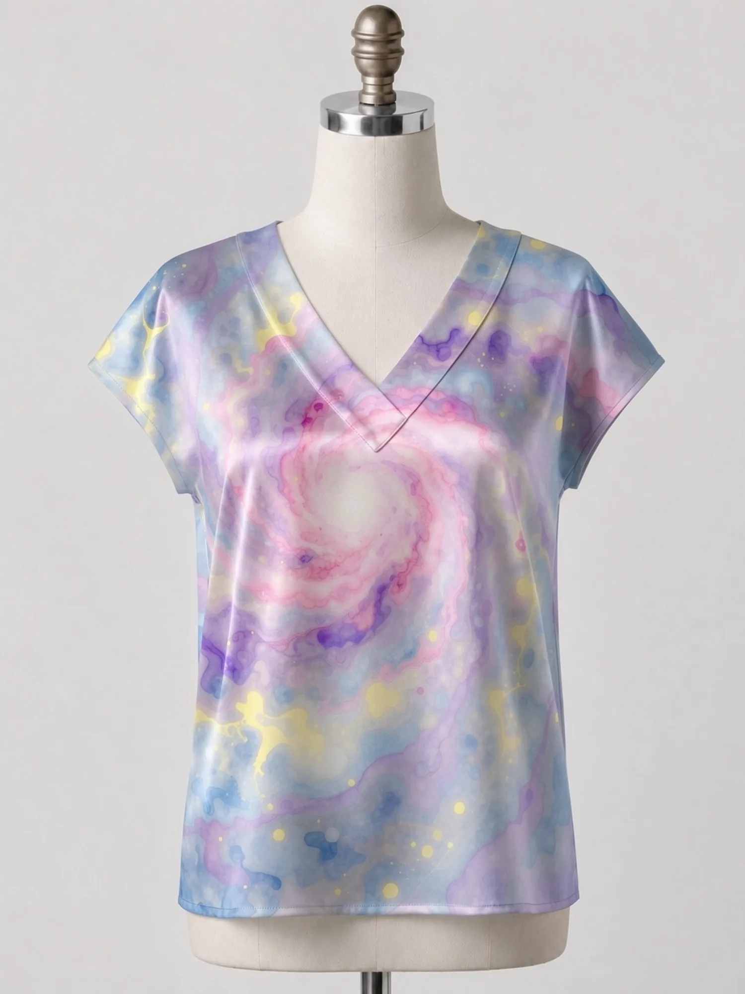 2026 Women's Satin V-Neck T-Shirt with Print, Elegant Loose Fit, Perfect for Parties and Vacations, Hot Selling New Arrival