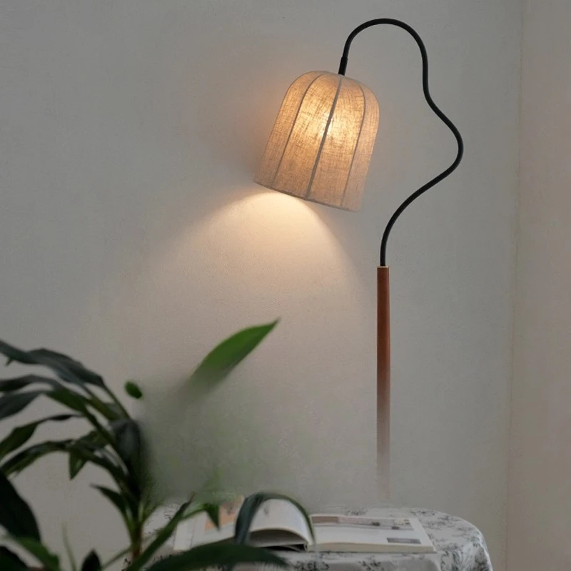 

Solid wood retro French Nanyang antique floor lamp living room sofa fishing lamp light luxury American bedroom atmosphere lamp