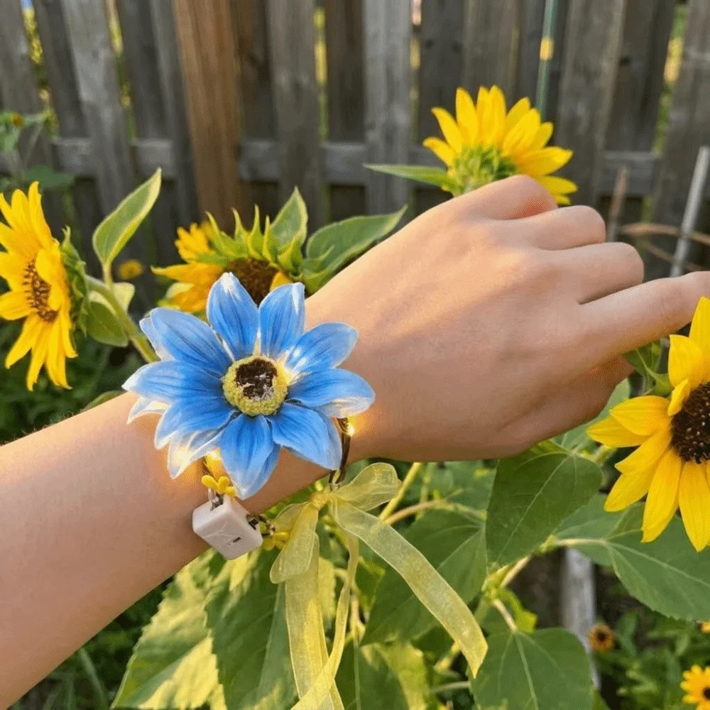 2pcs Bright Sunflower Styled Glowing Sunflower Wristband Lightweight Soft Glowing Light Stage Performance Wristband