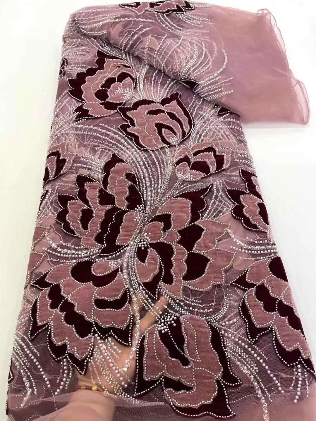 

2025 High-Quality Tulle Lace Fabric with Sequins And Beaded Embroidery Lace for Wedding Party Dress African Nigerian Lace Fabric