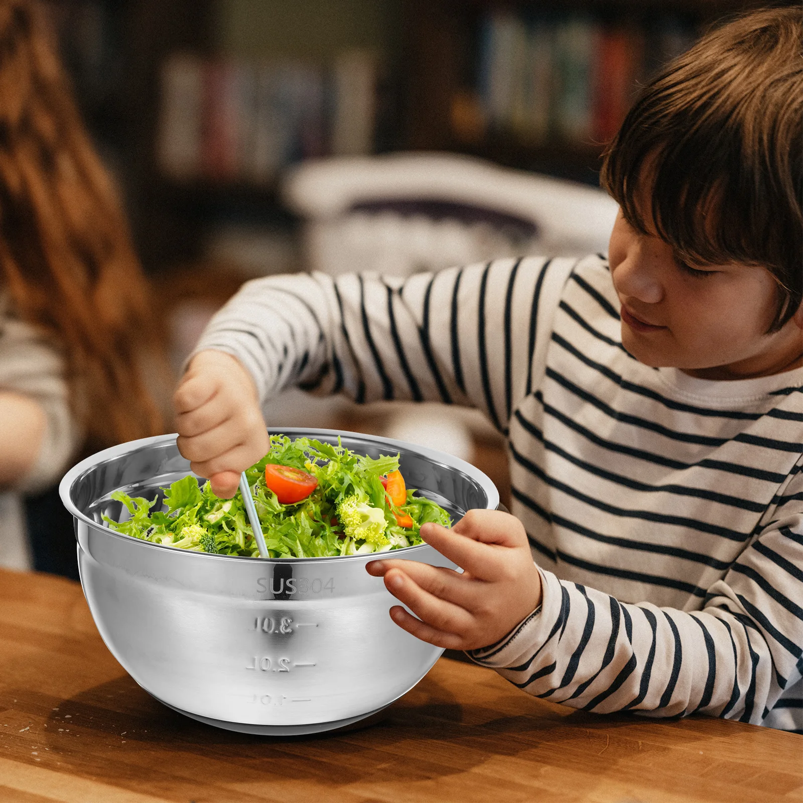 

1Pcs Mixing Bowl Set with Lid Stainless Steel Food Bowl Non-Slip Base for Baking Cooking Whisking Salad Prep and Buffet Serving