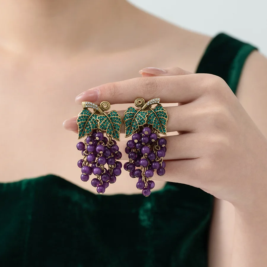 Medieval Style Fashionable Green Rhinestone Paved Leaf Purple Beaded Grape Earrings Retro Light Luxury High-end Fruit Jewelry