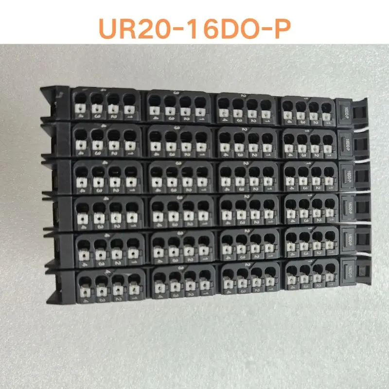 Teste Segunda Mão OK, UR20-16DO-P Modular