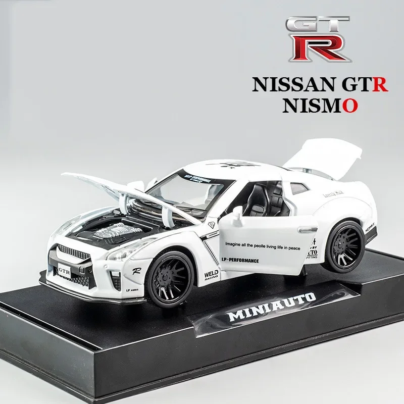 1:32 Nissan GTR Alloy Sports Car Model Diecast Metal Toy Vehicles Racing Car Model Sound and Light Collection Kids Gift A297