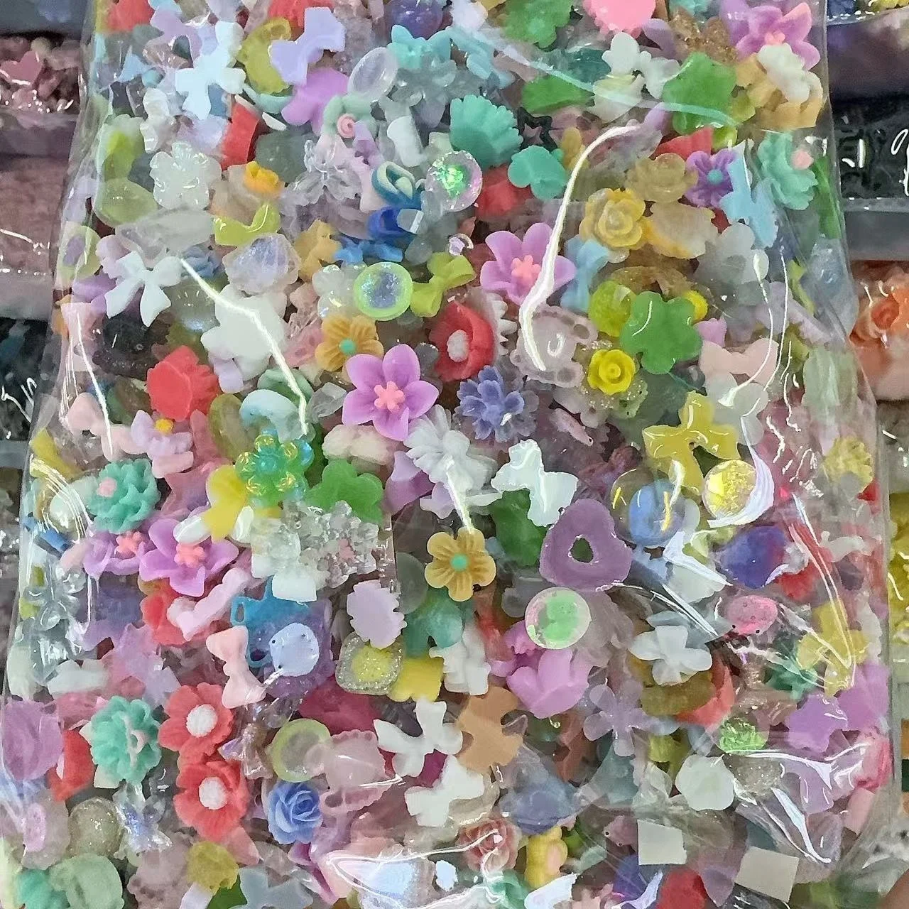 

300pieces 6-10mm diy Mini resin candy flower flatback cabochon,scrapbook woman nail slice manicure charms jewelry accessories