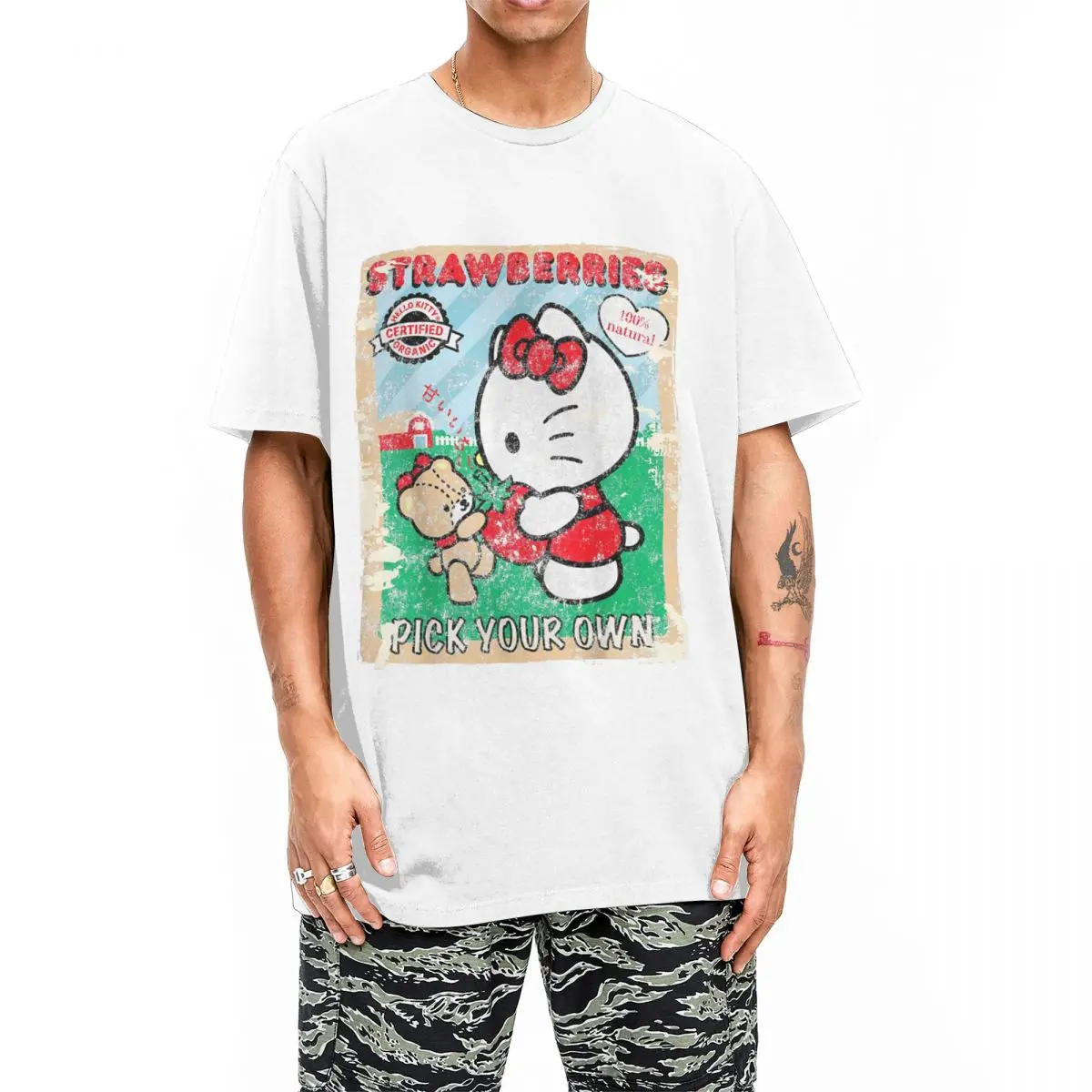 Hello Kitty Strawberry Picking Farm T-Shirt Men Women's Round Collar 100% Cotton T Shirts Short Sleeve Tee Shirt Adult Clothes