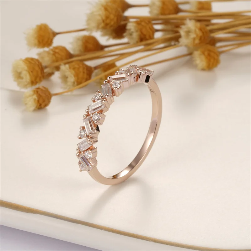 Cxsjeremy Unieke Halve Eeuwigheid Stokbrood Gesneden Moissanite Trouwring 14K Rose Goud Verlovingsring Bijpassende Band Voor Vrouwen Cadeau