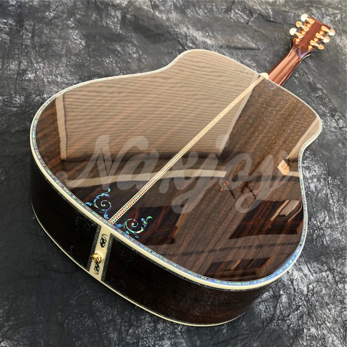 جيتار صوتي من الخشب الصلب مقاس 41 بوصة من خشب التنوب وخشب الورد وأذن البحر وزهور مطعمة من خشب الأبنوس ولوحة أصابع جيتار