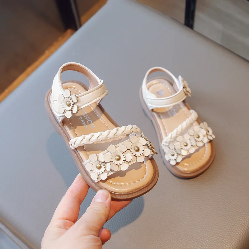 

Western style girls' sandals summer new girl princess shoe Korean version girl shoe flower child sandals woven Shoes for girls