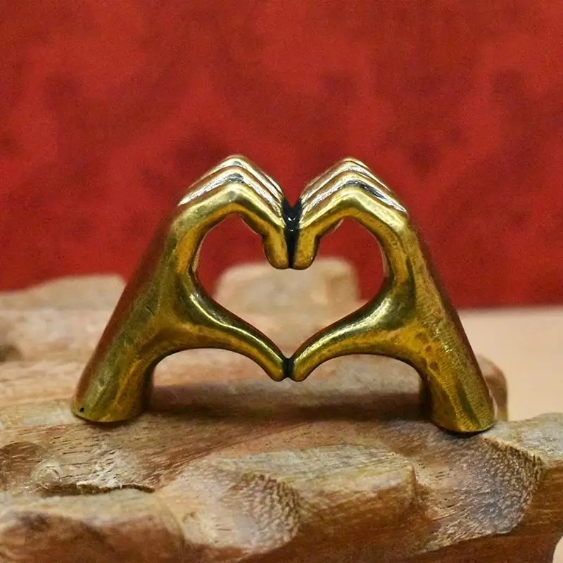 Vintage Brass Heart-Shaped Hand Statue, Love Hand Sculpture Model Ornament Home Office Desktop Decor