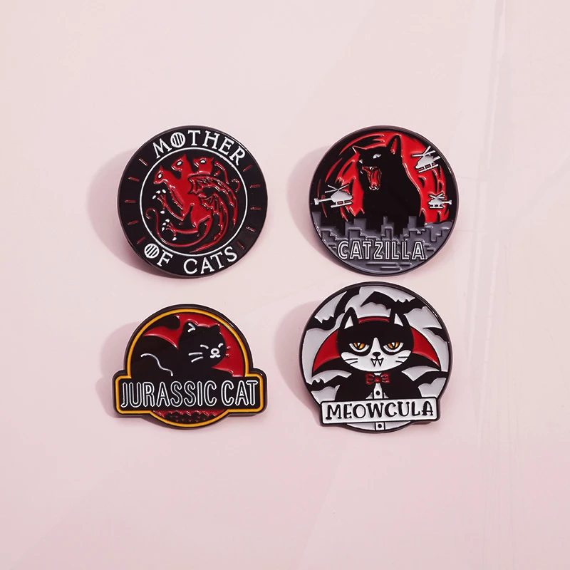 Meisje Heks Kat Kristallen Boek Vuur Schedel Kikker Vleermuis Badge Punk Smothman Pinnen Sieraden Geschenken Donkere Magische Serie Emaille Pin Magie