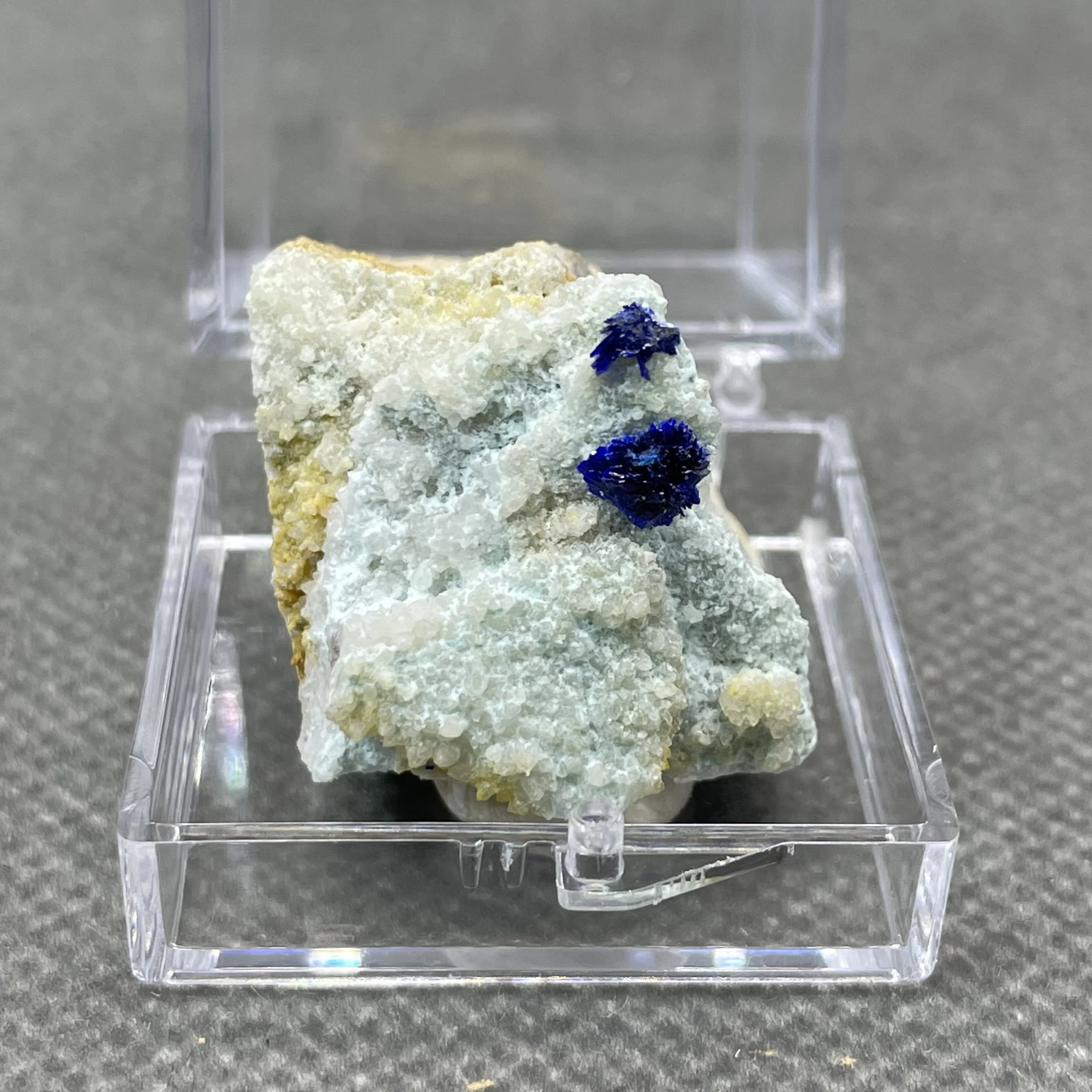 NEW! 100% Natural rare GuiZhou azurite mineral specimen crystal Stones and crystals Healing crystal + box size 3.4cm