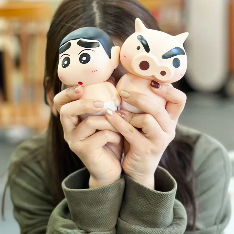 تلوين شين تشان تأخذ حمام Zaemon عارية بعقب فتح عينيك حامل هاتف المحمول سطح المكتب الشكل هدية مزخرفة دمية زينة السيارات