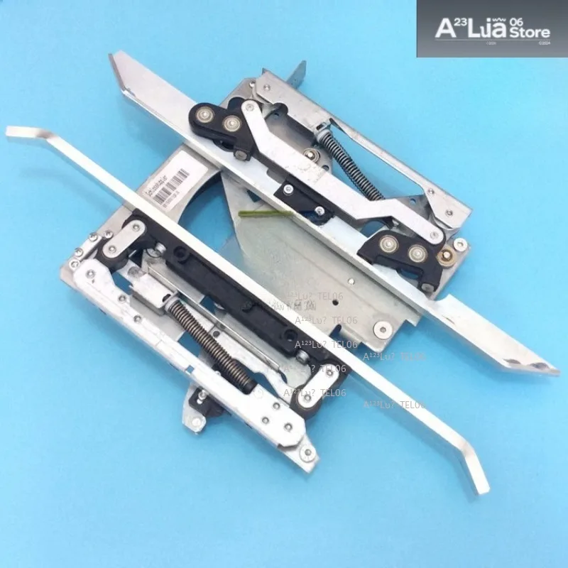 R2 Door Lock Blade KM601500G03 602924H01 Elevator Short Arm Replacement Part מתלה לדגל
