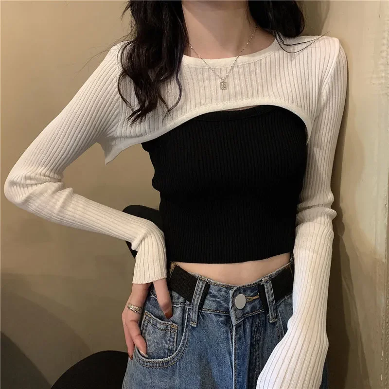 2024 Long Sleeved New Sunscreen Cover Up Thin T-shirt for Women with A Sense of Design Niche Short White Top Instagram Trend