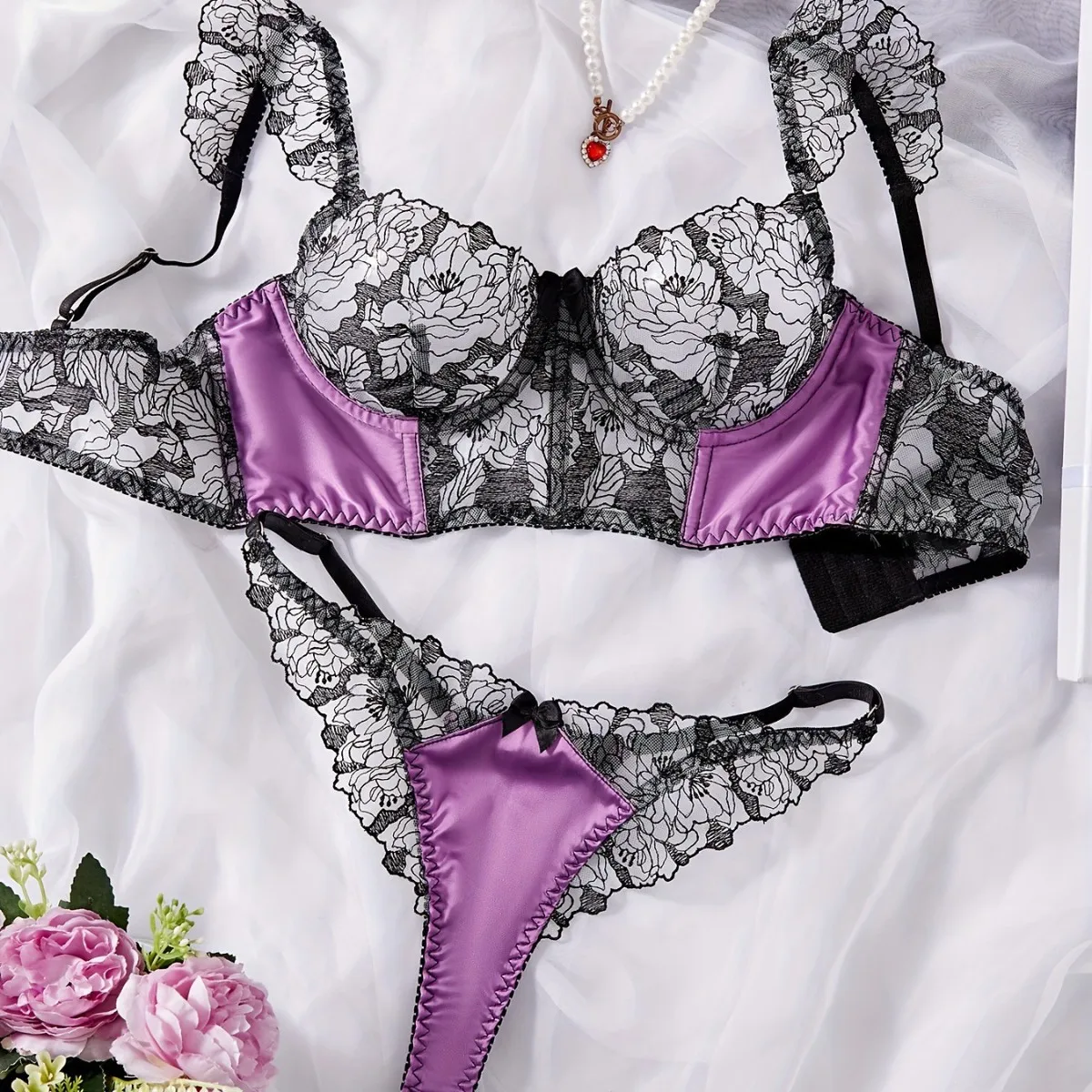 

Embroidered sexy lingerie set erotic ultra-thin two-piece set comfortable crotch ladies steel ring bra