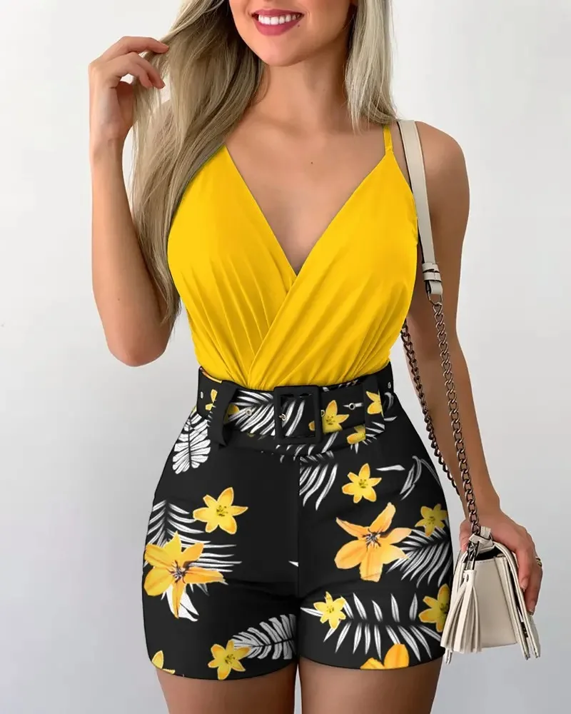 ชุดรอมเปอร์พิมพ์ลายเขตร้อนสำหรับผู้หญิง คอวี ผูกคอ เหมาะสำหรับวันหยุดพักผ่อนที่ชายหาดในฤดูร้อน