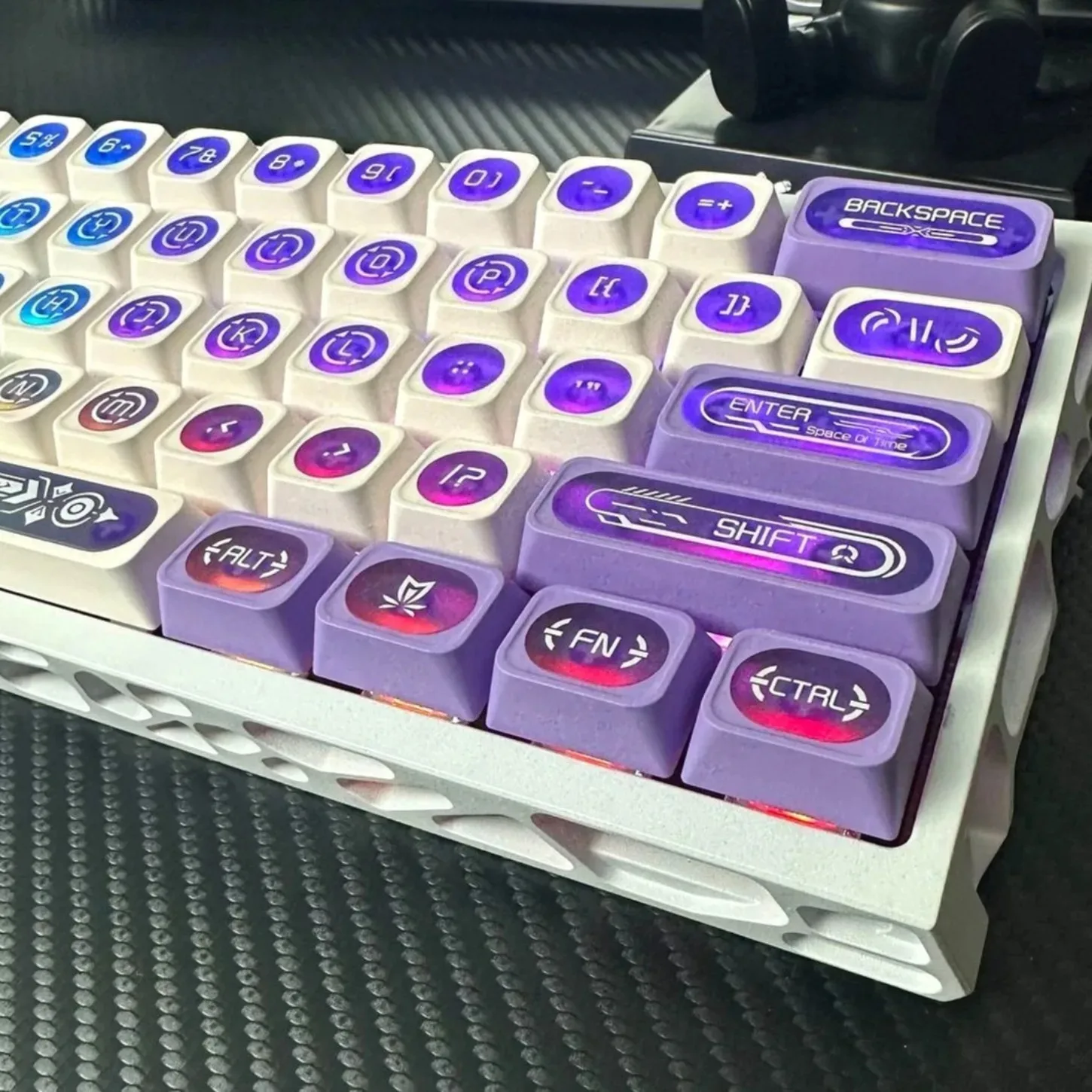 Multiple Color Options Matte Translucent Cherry Keycap Kit PC 136 Key Suitable for 60/64/84/98/108 Personalized Keyboard