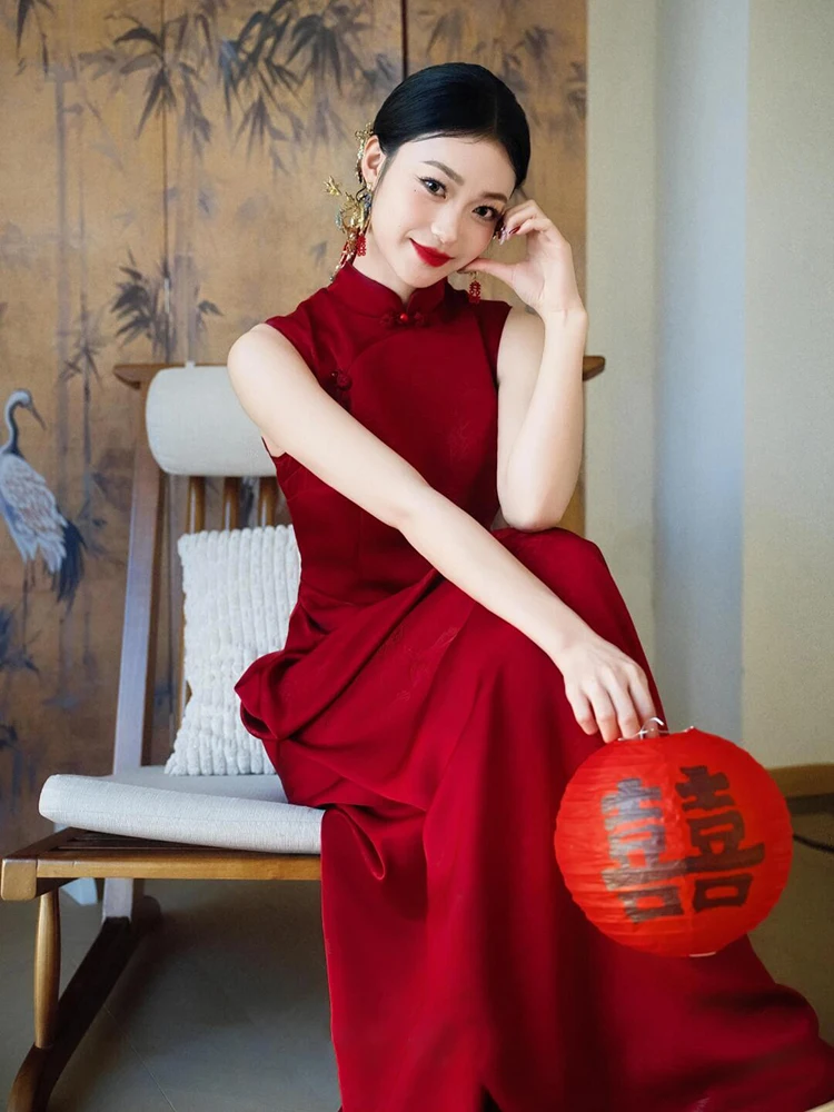 

Новое свадебное платье в китайском стиле, красное, с длинной юбкой, для невест, в винтажном стиле, идеально для свадебных торжеств и вечеринок.