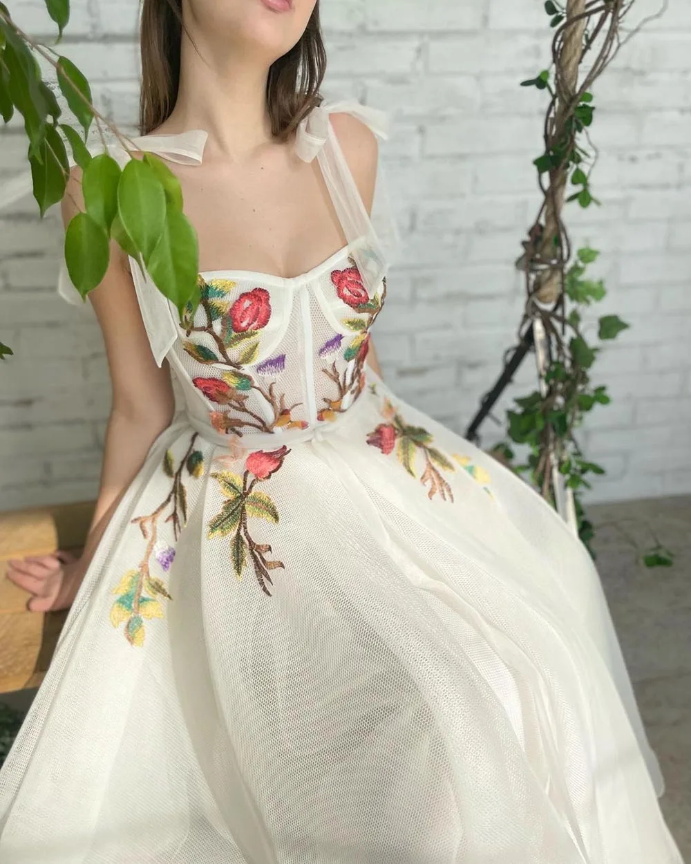 Sevintage Wit Kant Applicaties Borduren Prom Dresses Bow Strapstea-Lengte A-lijn Formele Party Dress Avondjurk Met Zakken