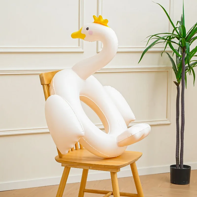 Nadmuchiwane zabawki Crown Swan, pogrubione koło do pływania z PVC, letnie zabawki wodne dla dzieci do użytku na zewnątrz w basenie lub parku wodnym.