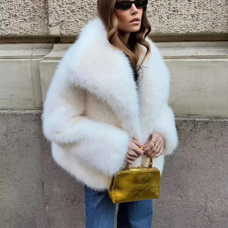 

2025 White Faux Fur Coat Woman Luxury Warm Winter Woman Coat Long Sleeve Hairy Coats for Women Fluffy Women's Jackets