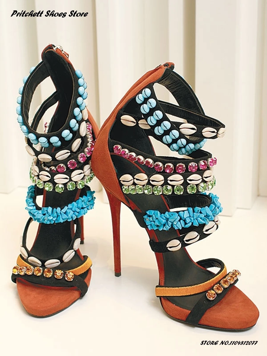 Sandali moderni da donna con conchiglia e cristallo Sandali alla moda con punta a punta e cerniera posteriore Tacchi a spillo Stile bohémien Scarpe da sera estive con data