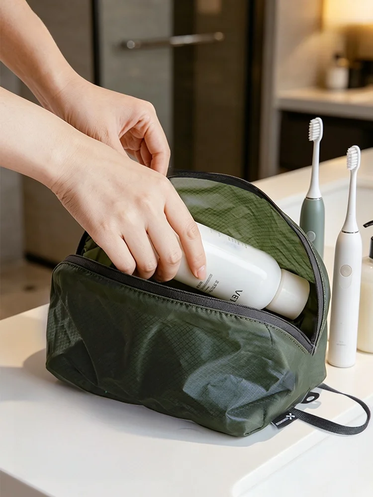 large-capacity-travel-toiletry-bag-waterproof-portable-cosmetic-storage-bag-outdoor-camping-hiking-leisure-simple-style