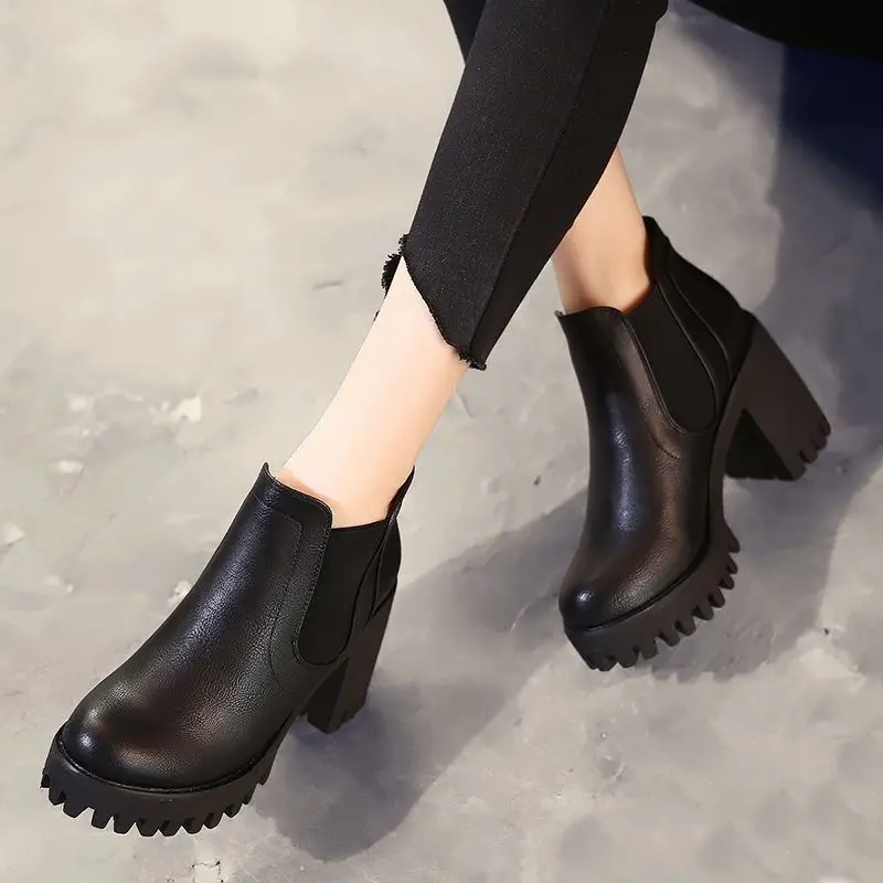 New in Women Boots Comfortable and Elegant Genuine Leather Hot Fur Shoes Woman Winter 2024 Chelsea Autumn Black Fashion Booties