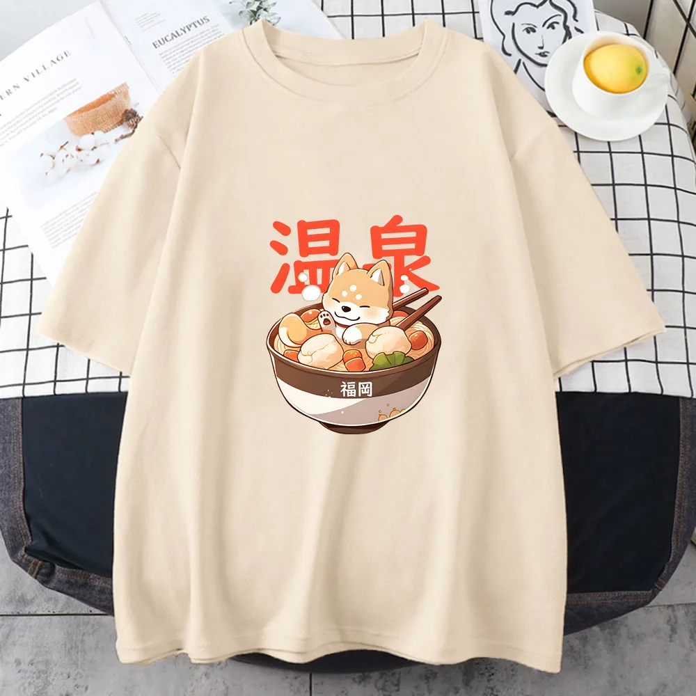 Shiba Inu-Camiseta con estampado de fideos Ramen, Tops de dibujos animados Kawaii, camiseta de manga corta para mujer, ropa de calle con cuello redondo