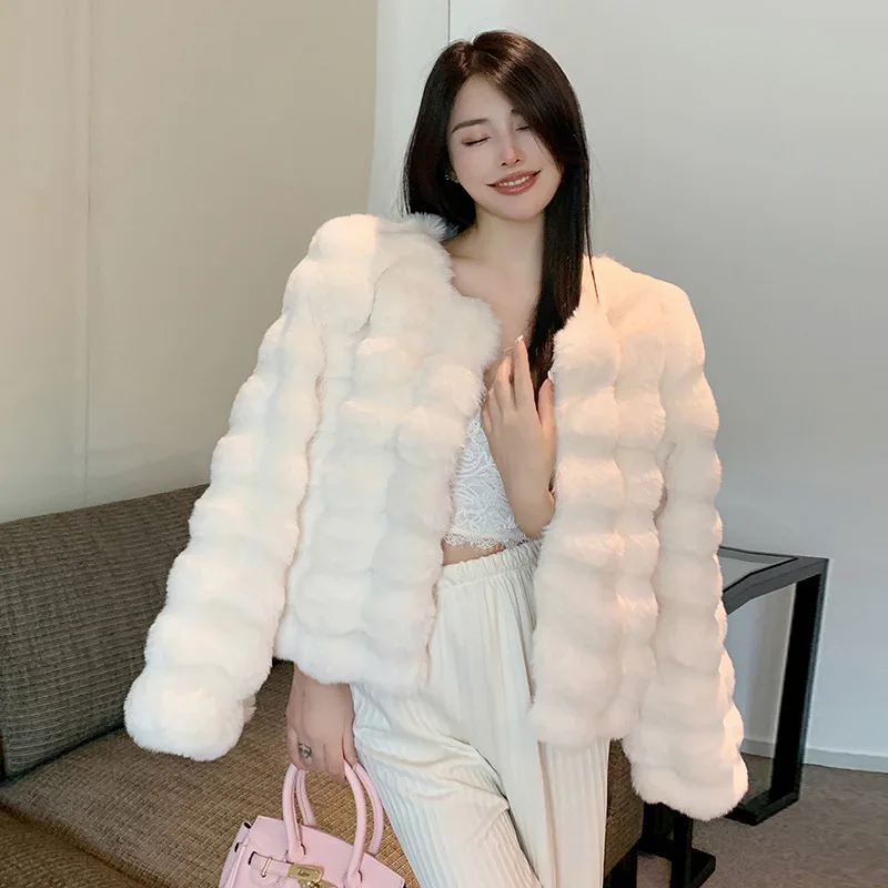 2023 Winter Thickened Korean Style Versatile  Fur Coat round Neck Mink Velvet Short Fake Fur Jacket Women