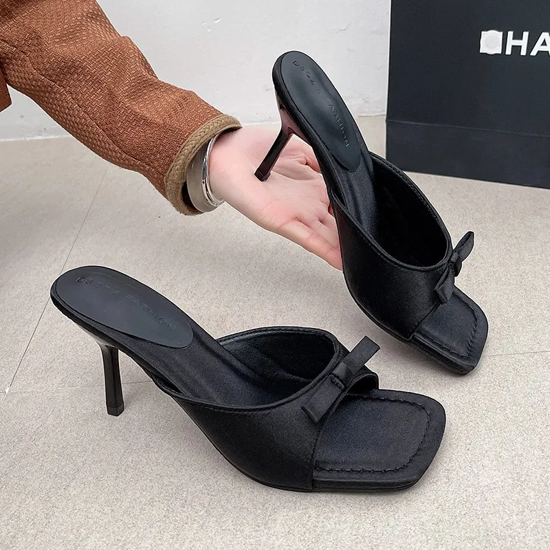 

Женские сандалии на платформе с тонким каблуком, открытым носком и бантом, водонепроницаемые, стильные, универсальные, удобные и нескользящие.