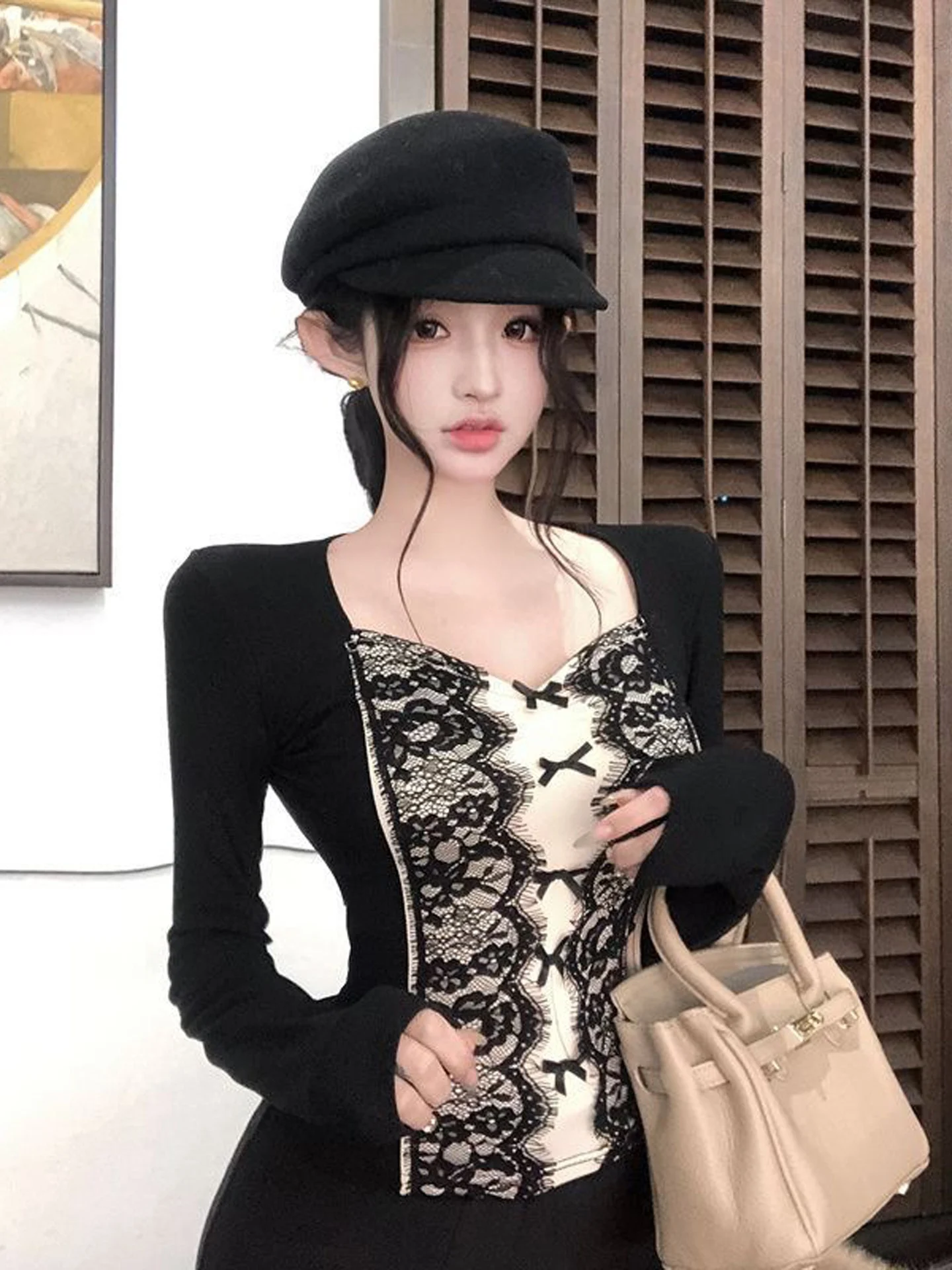 Slimming Long Sleeve T-Shirt Women's Lace Patchwork Square Collar Base Layer  Slimming Camera Ready Short Top