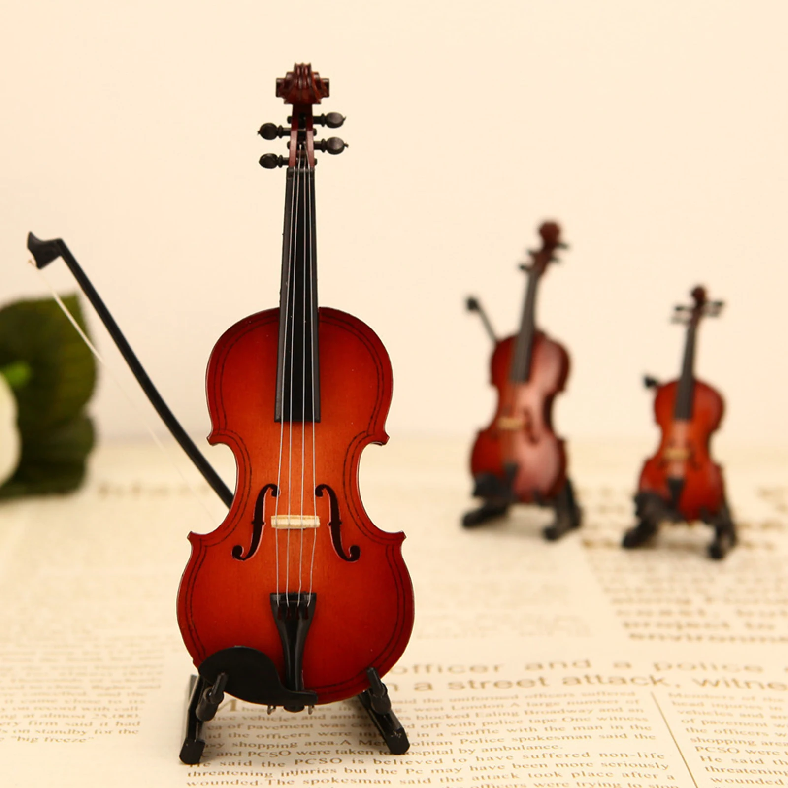 Handmade Violin Model Multi-Purpose Creative Keychain Charm Violin Wooden Small Musical Violin Ornaments Dollhouse Accessory