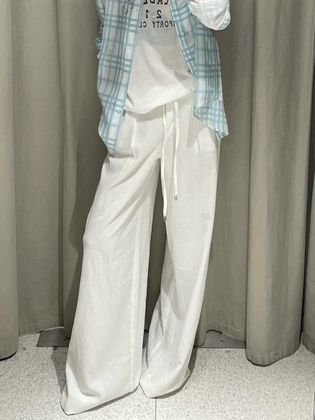 Calças Casuais de Linho Brancas Ultra- Atraentes com Corte Solto e Pernas Retas para Mulheres Verão Finas Novas Sle 2025 Calças Longas