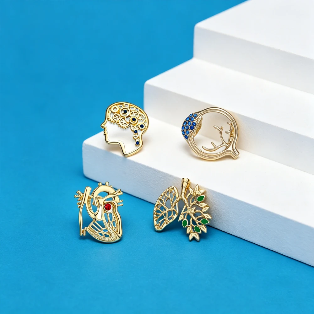 Broches Anatomiques Humaines en Promotion : Engrenages Creux Représentant le Cerveau, le Cœur et les Poumons avec Incrustations de Cristal – Bijoux Médicaux Cadeaux