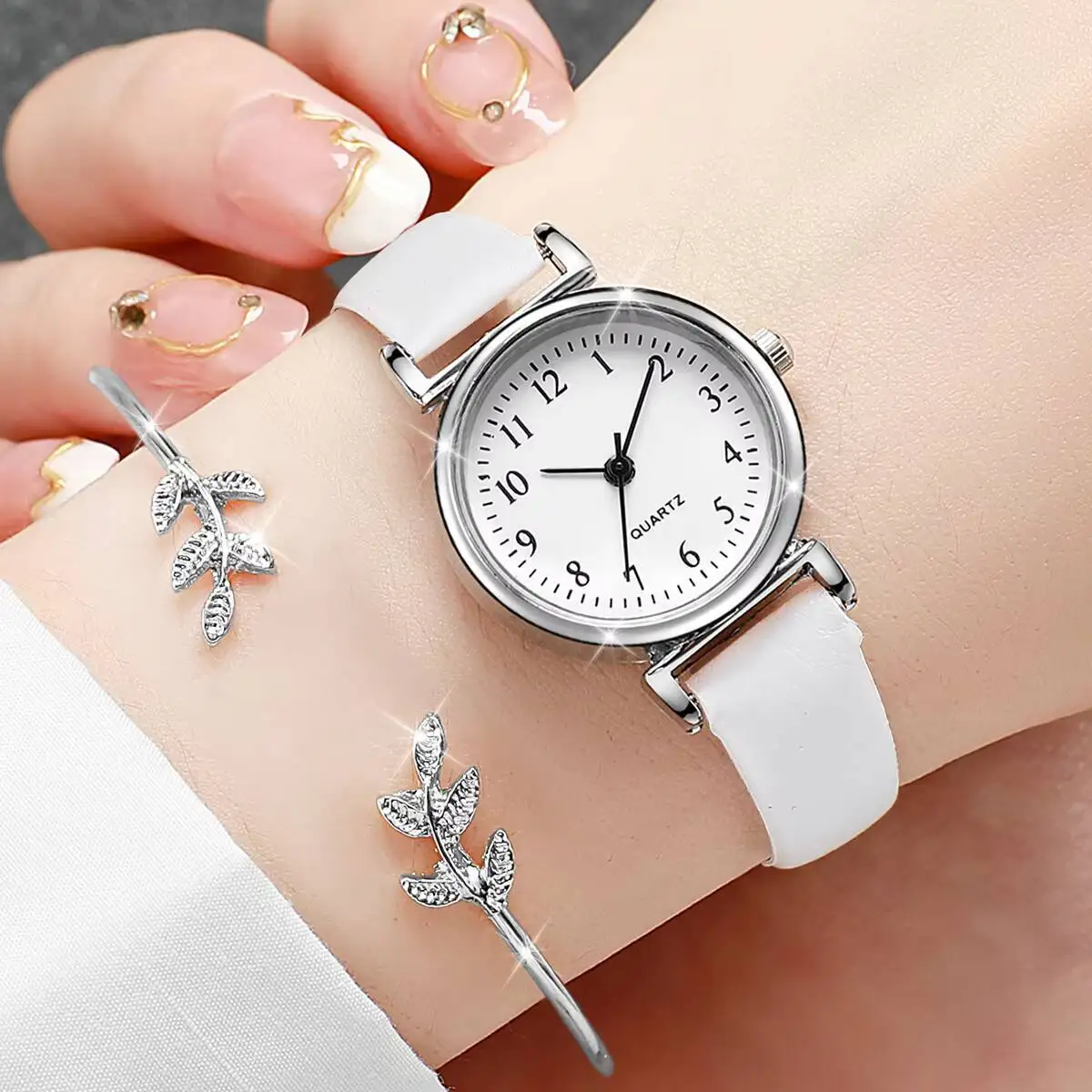 Reloj de pulsera de cuarzo con esfera pequeña para mujer, pulsera informal de cuero, sin caja, 4 unidades por juego