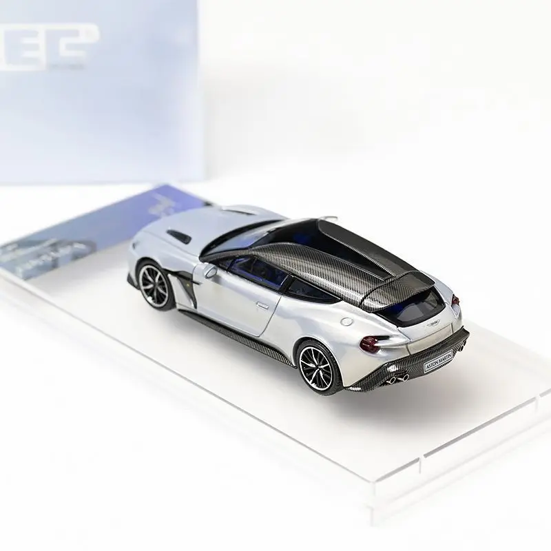 KING MODEL 1:64 Aston Martin Zagato Shooting Brake Mako Blue Diecast Alloy Car Model Limited Collectible Toys for Boys Gift view 5
