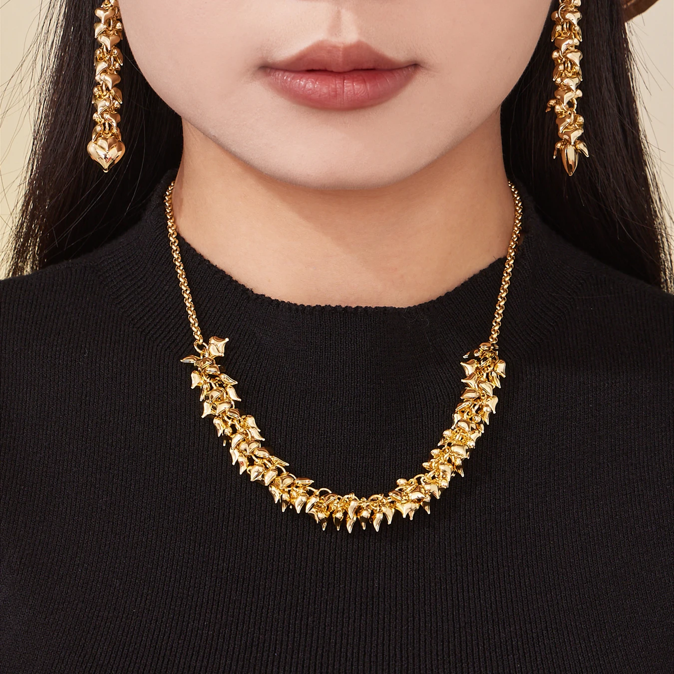 Neue silber-goldene Herz-Quasten-Halskette für Damen, modisch, 316 Edelstahl, vergoldete Kette, Halskette für Damen, wasserdichter Schmuck – Detail 2