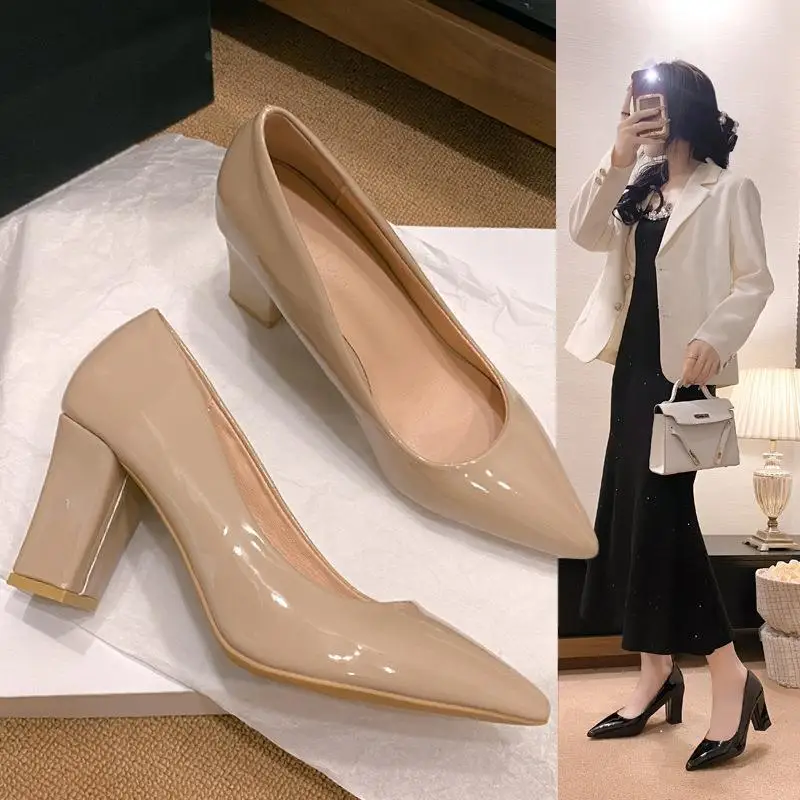 Fshion 6cm Square Heels Patent Leather Red Pumps Shoes Woman Classics Pointed Toe Dress Official Pumps Party Plus Size 42