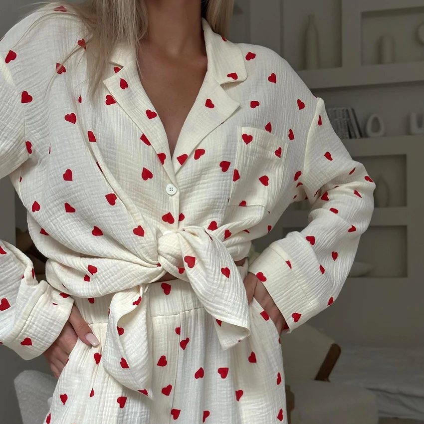 

Пижама HiLoc Sleepwear 2026: Комплект из двух предметов, повседневная хлопковая пижама с принтом «Любовь» для женщин, весенняя блузка с длинным рукавом и брюки с широкими штанинами
