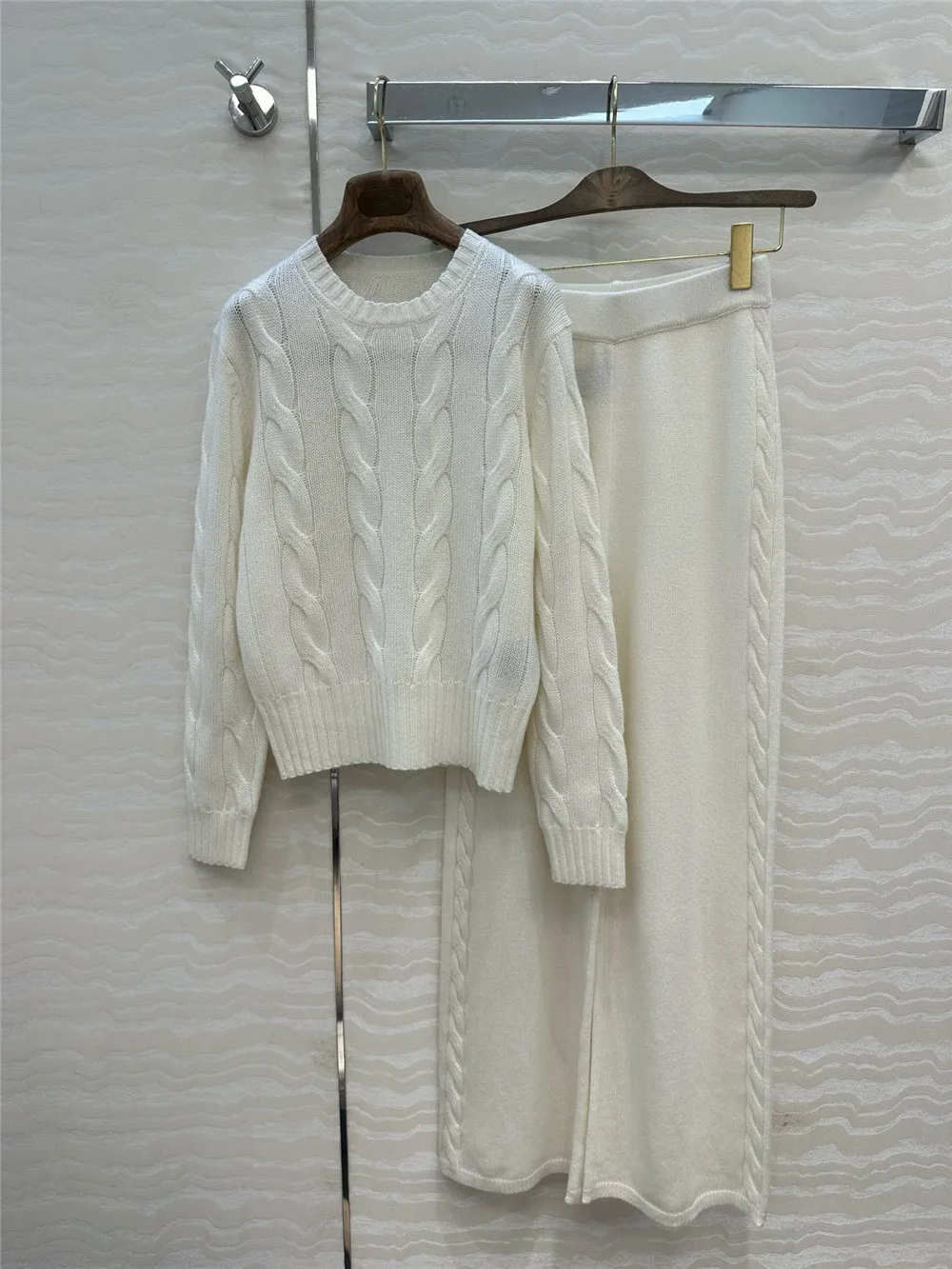 

Women's Autumn And Winter New Cashmere Round Neck Pullover Knitted Sweater+Casual Straight Leg Pants Set