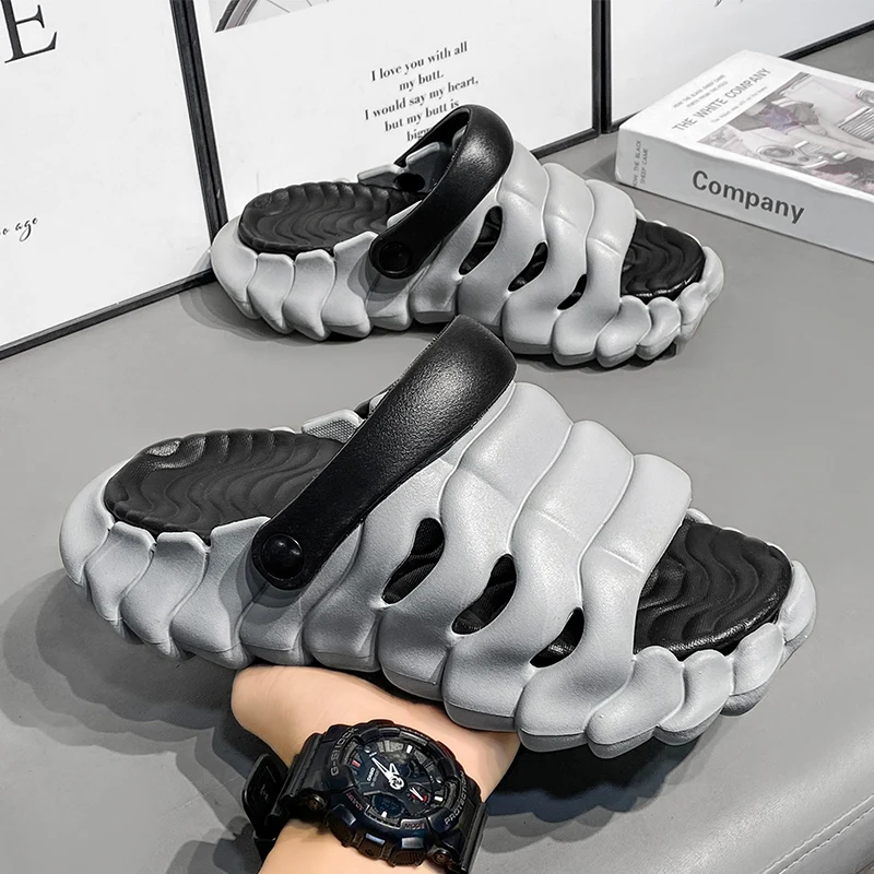 Men's and Women's Couple Models, New Summer Outdoor Wear, Thick-Soled, Non-Slip, Wear-Resistant Outdoor Sports Beach Sandals and